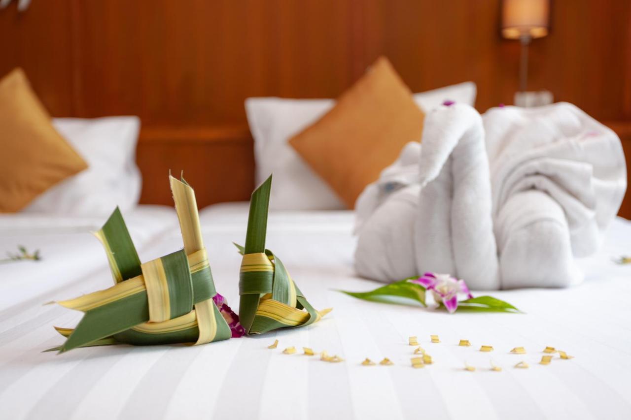 普吉岛-瓶庐海景度假酒店 Phuket Pl Seaview Resort Patong Esterno foto