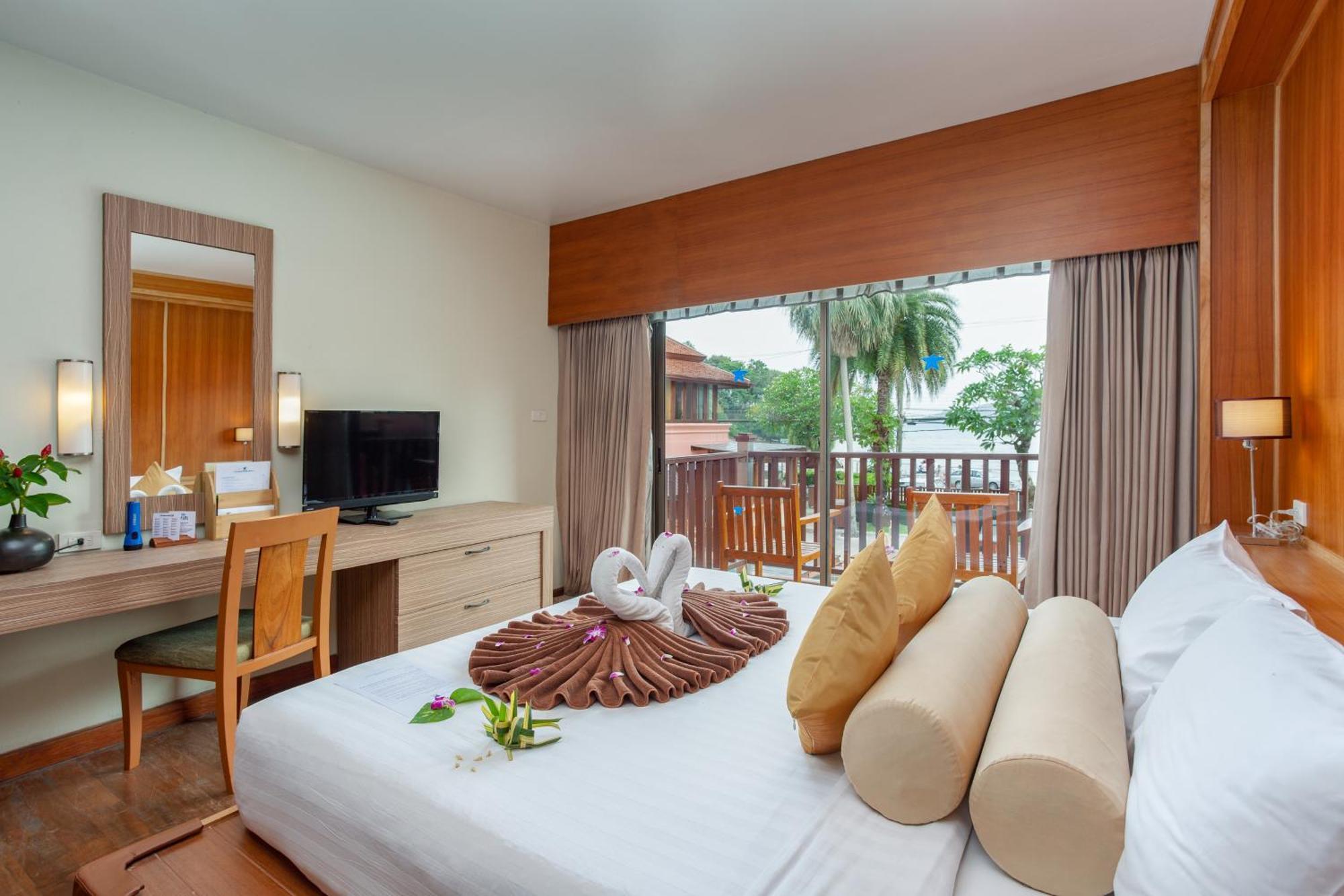 普吉岛-瓶庐海景度假酒店 Phuket Pl Seaview Resort Patong Esterno foto